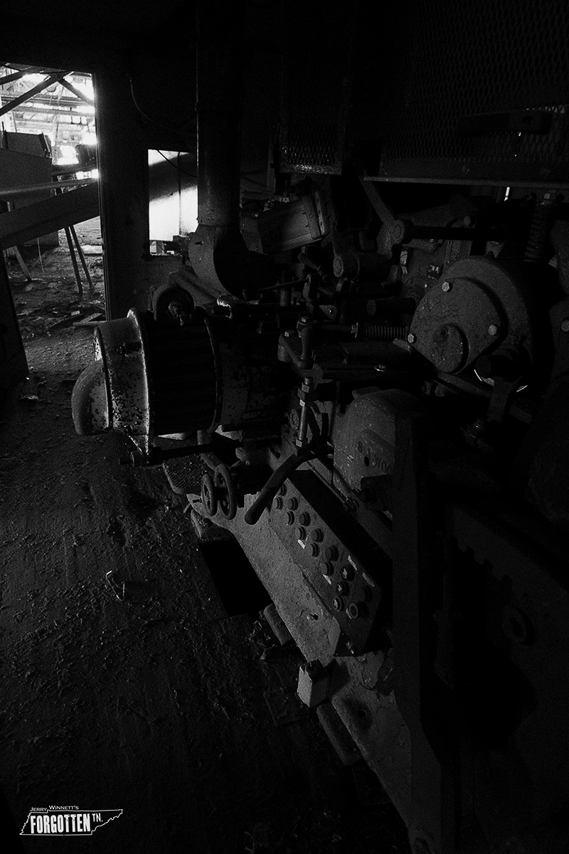 SAW MILL 21bw